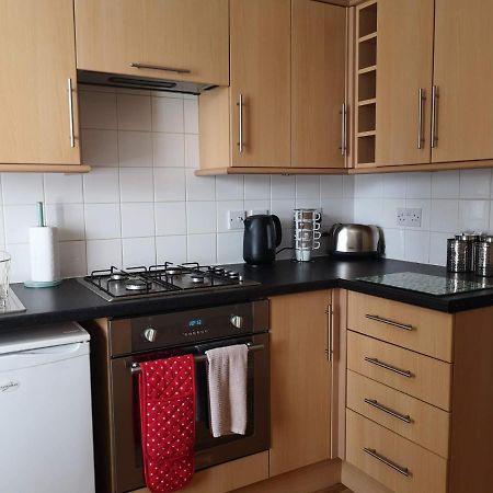 Coastal Escape Deal - 2 Bedroom House -Short Lets & Serviced Accommodation Bagian luar foto