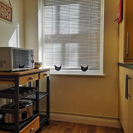 Coastal Escape Deal - 2 Bedroom House -Short Lets & Serviced Accommodation Bagian luar foto