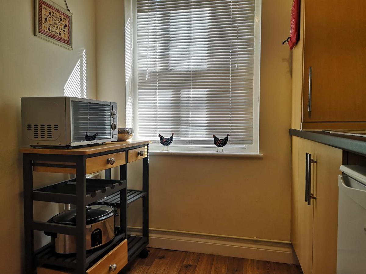 Coastal Escape Deal - 2 Bedroom House -Short Lets & Serviced Accommodation Bagian luar foto