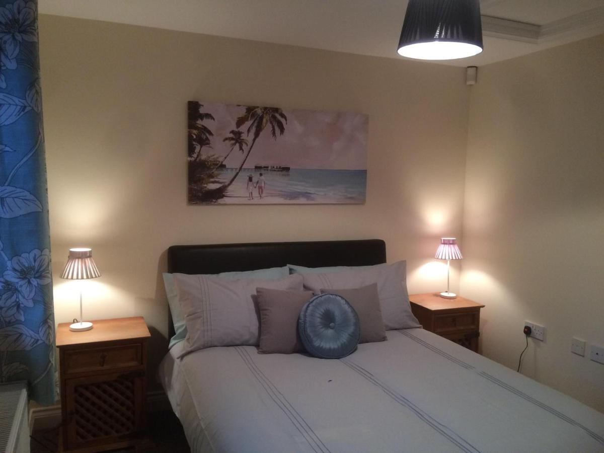Coastal Escape Deal - 2 Bedroom House -Short Lets & Serviced Accommodation Bagian luar foto