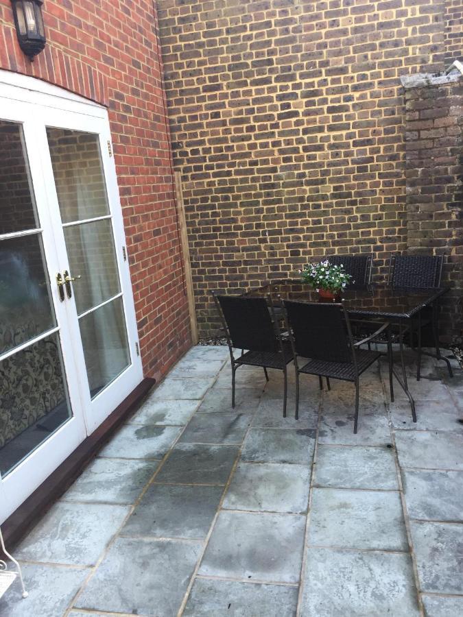 Coastal Escape Deal - 2 Bedroom House -Short Lets & Serviced Accommodation Bagian luar foto