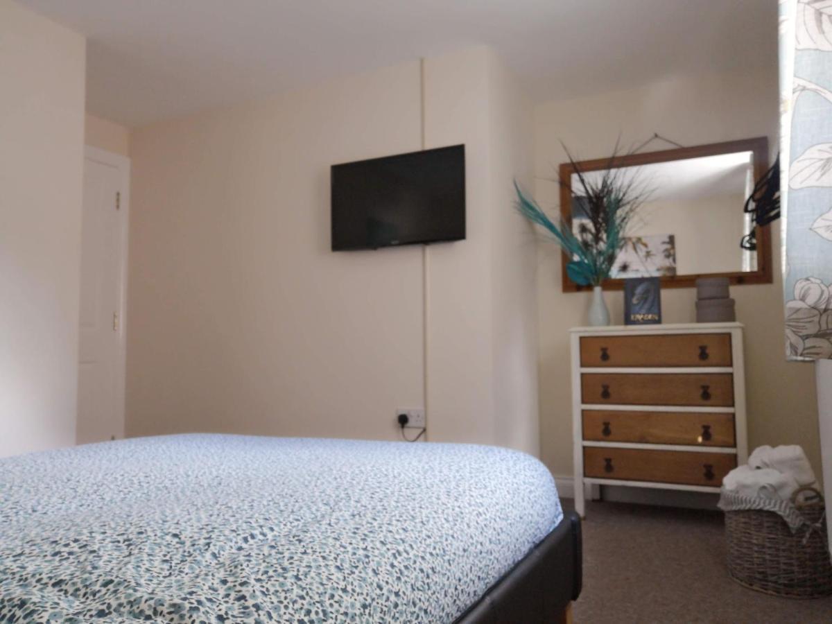 Coastal Escape Deal - 2 Bedroom House -Short Lets & Serviced Accommodation Bagian luar foto